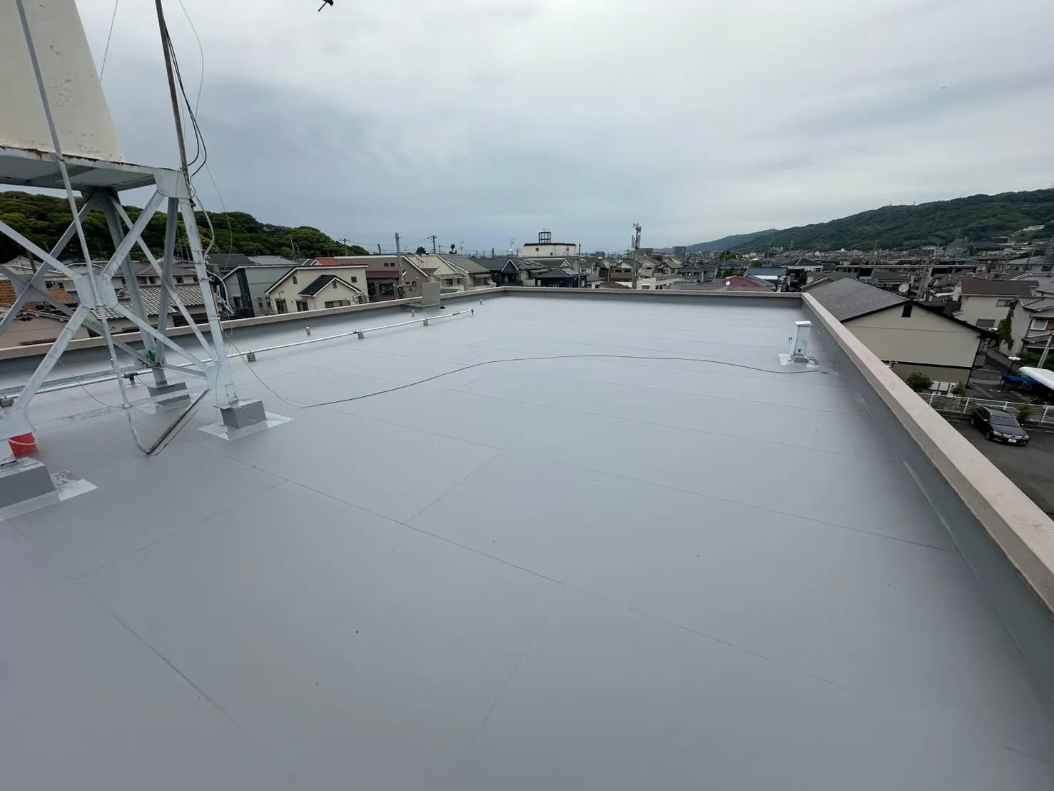 マンションの最上階で雨漏りにお困りの方へ！