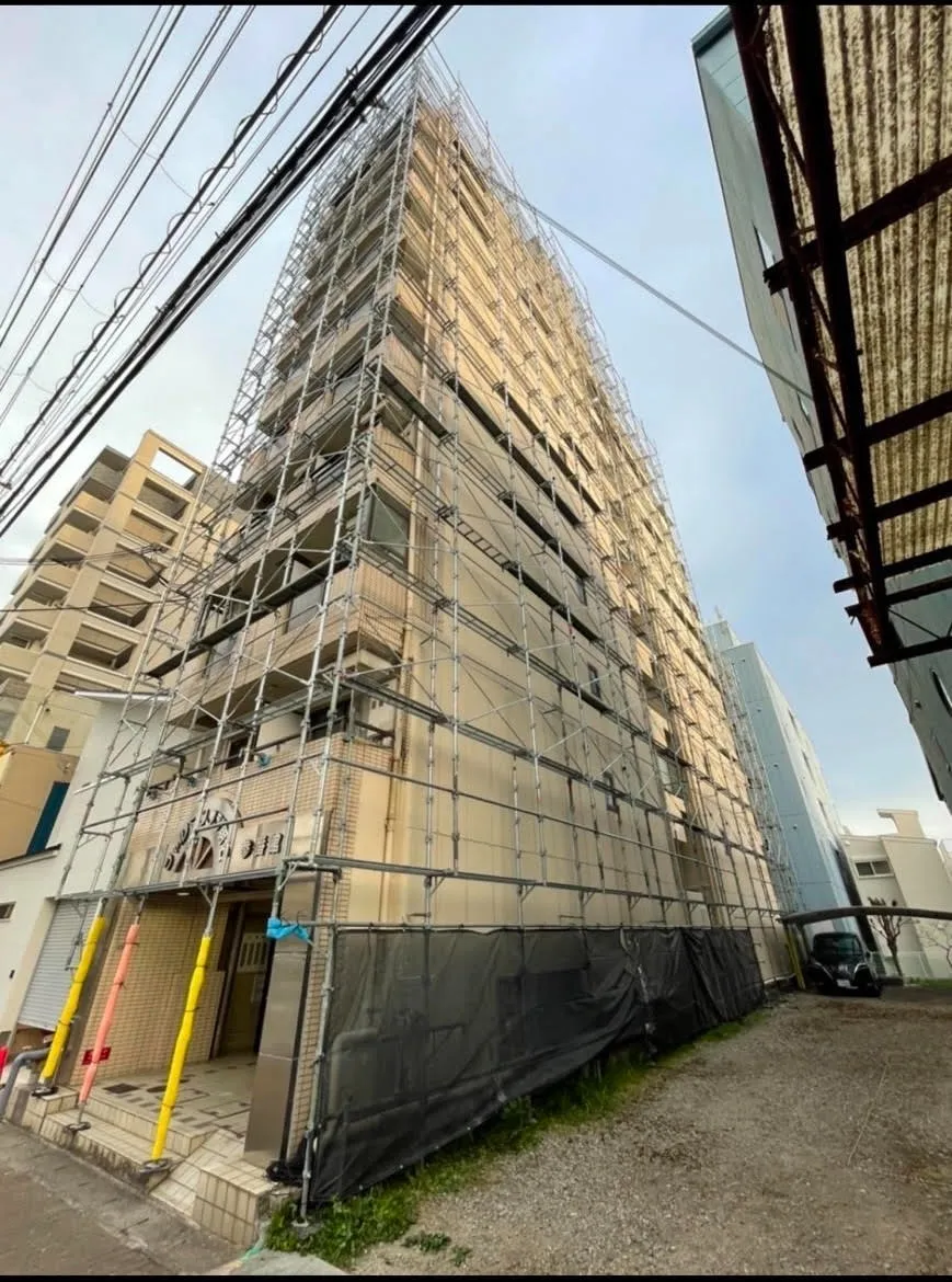 明石市での雨漏り調査